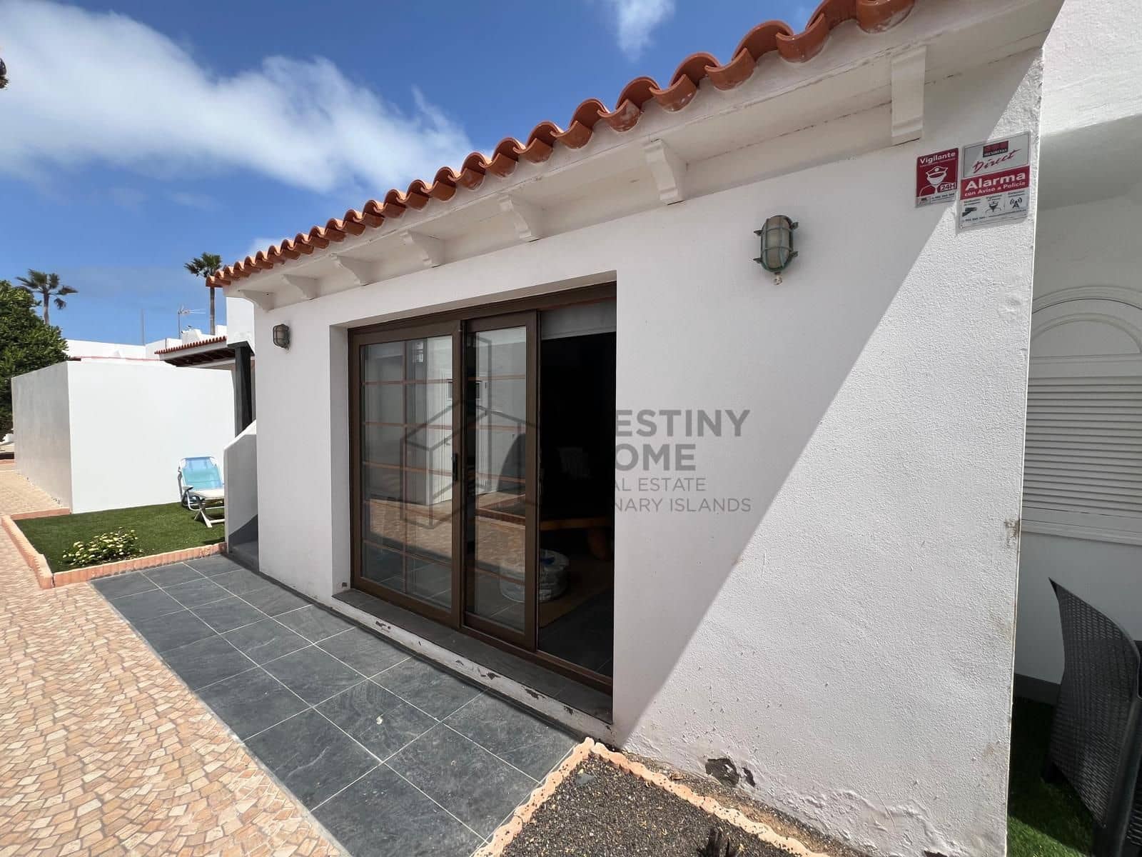 2 soveværelse Semi-Rækkehus til salg i Corralejo med swimmingpool - € 565.000 (Ref: 9228301)