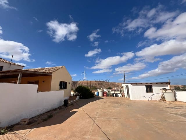 5 sovrum Villa till salu i Los Estancos, Puerto del Rosario med pool - 320 000 € (Ref: 9236055)