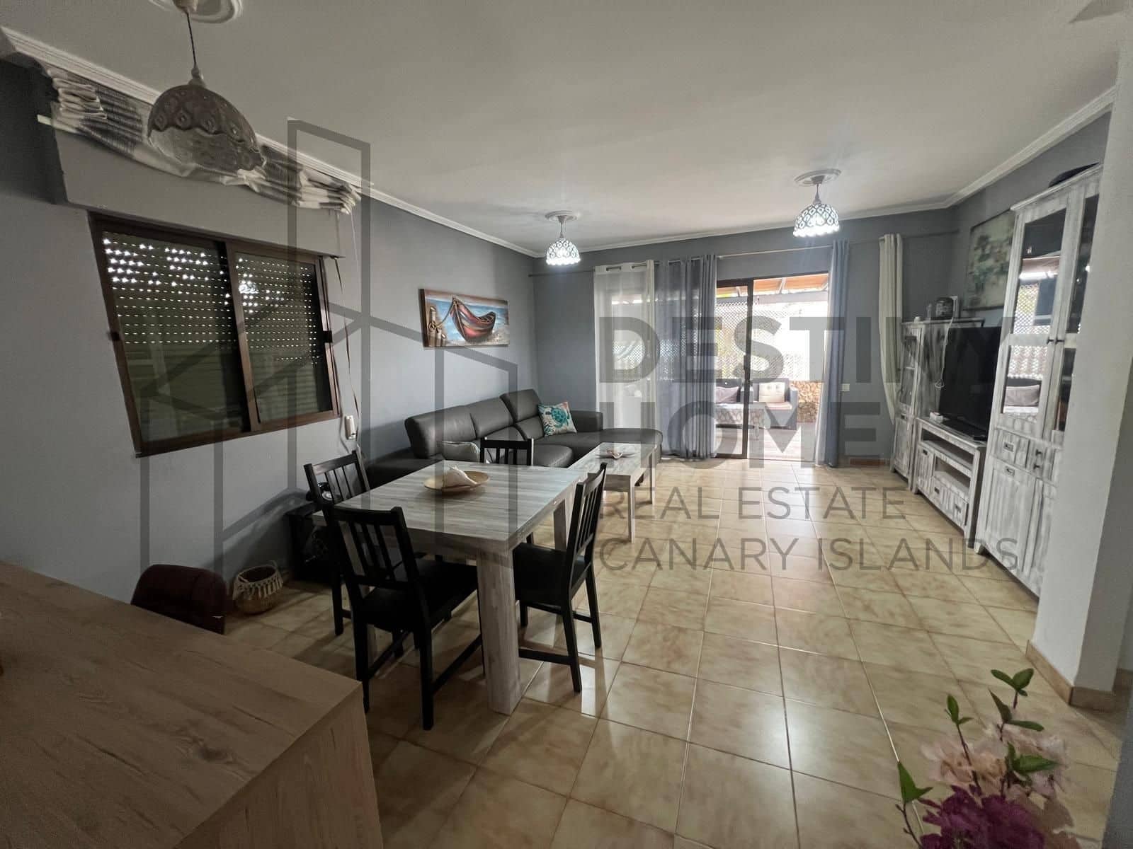 3 sovrum Semi-fristående Villa till salu i Corralejo med garage - 550 000 € (Ref: 9256805)