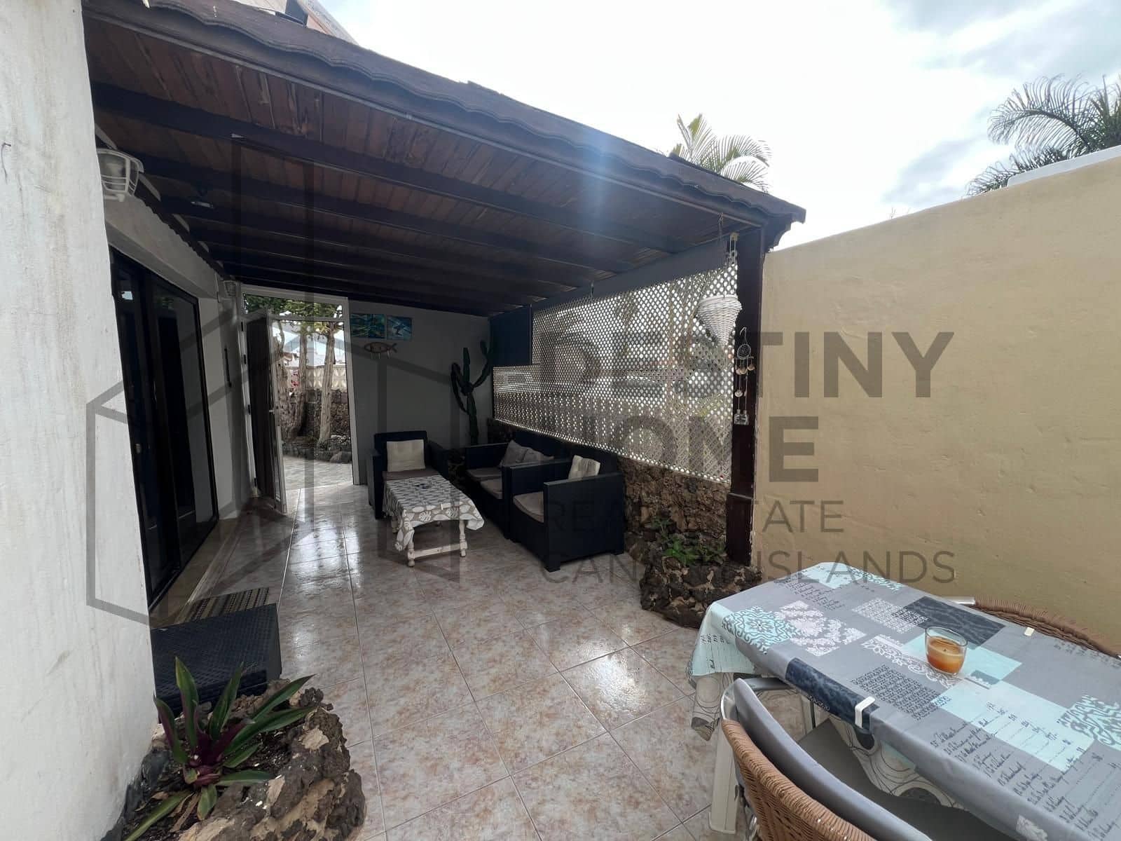 3 sovrum Semi-fristående Villa till salu i Corralejo med garage - 550 000 € (Ref: 9256805)