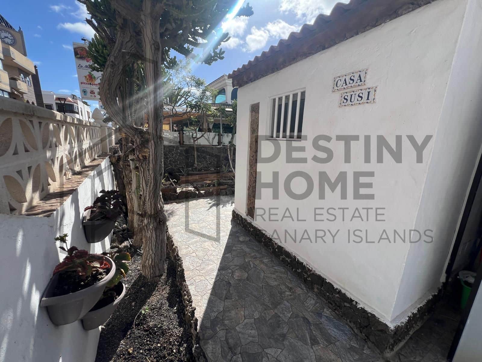 3 sovrum Semi-fristående Villa till salu i Corralejo med garage - 550 000 € (Ref: 9256805)