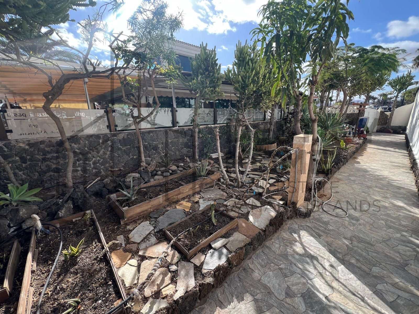 3 sovrum Semi-fristående Villa till salu i Corralejo med garage - 550 000 € (Ref: 9256805)