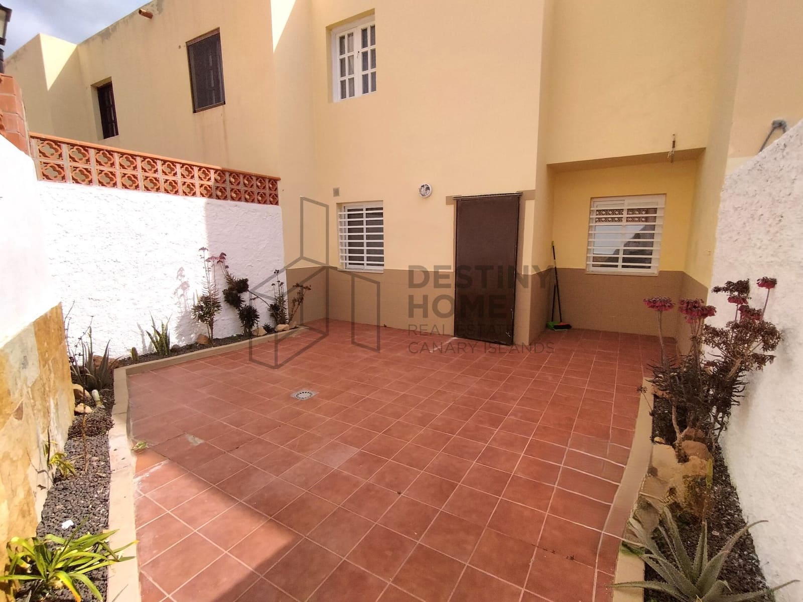 3 quarto Casa em Banda para venda em Caleta de Fuste com garagem - 257 000 € (Ref: 9264061)
