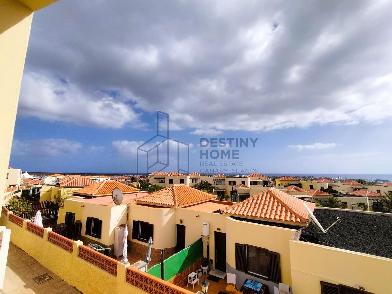 3 quarto Casa em Banda para venda em Caleta de Fuste com garagem - 257 000 € (Ref: 9264061)