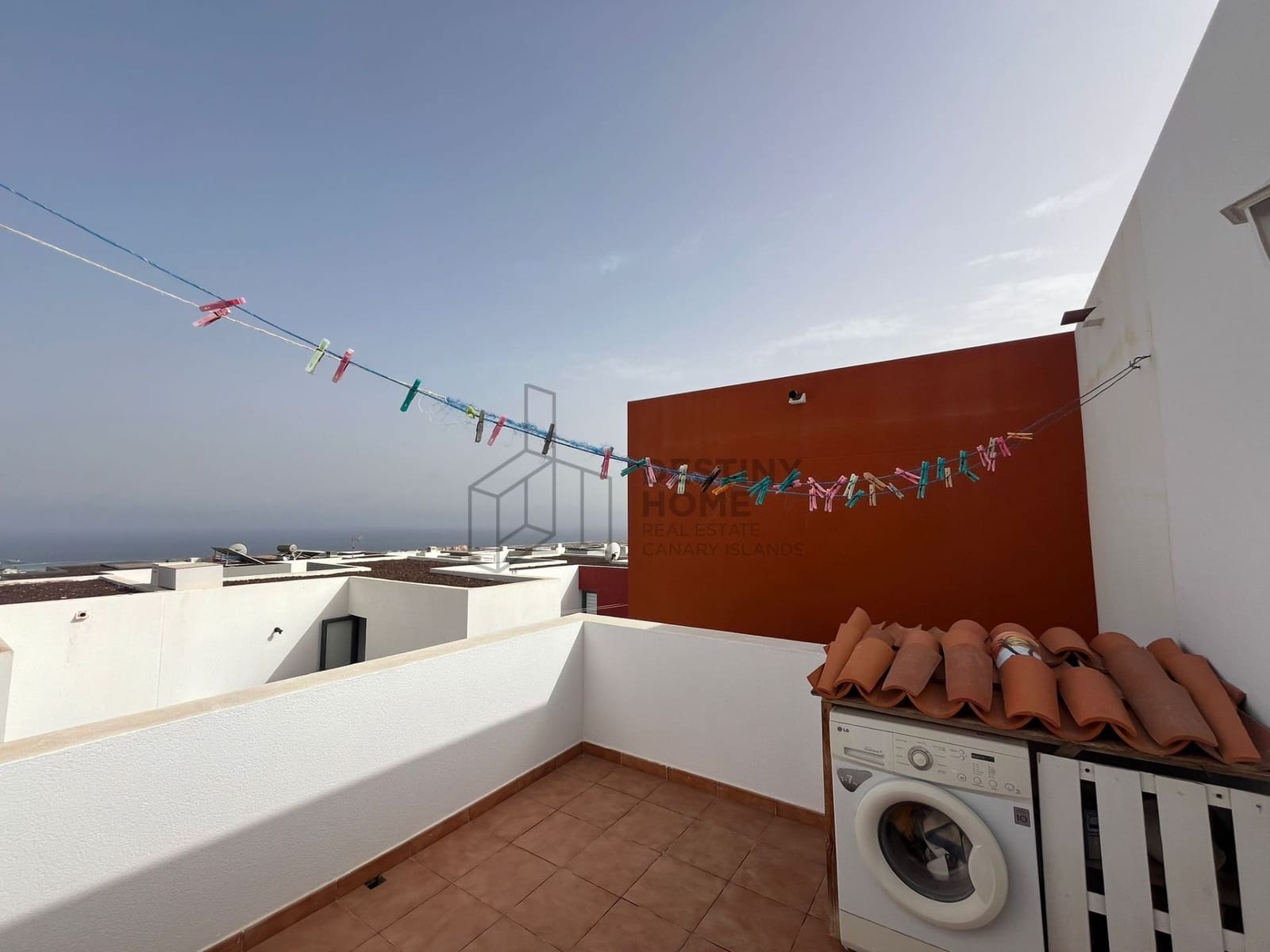 4 slaapkamer Halfvrijstaande villa te koop in Caleta de Fuste met zwembad - € 285.000 (Ref: 9269213)