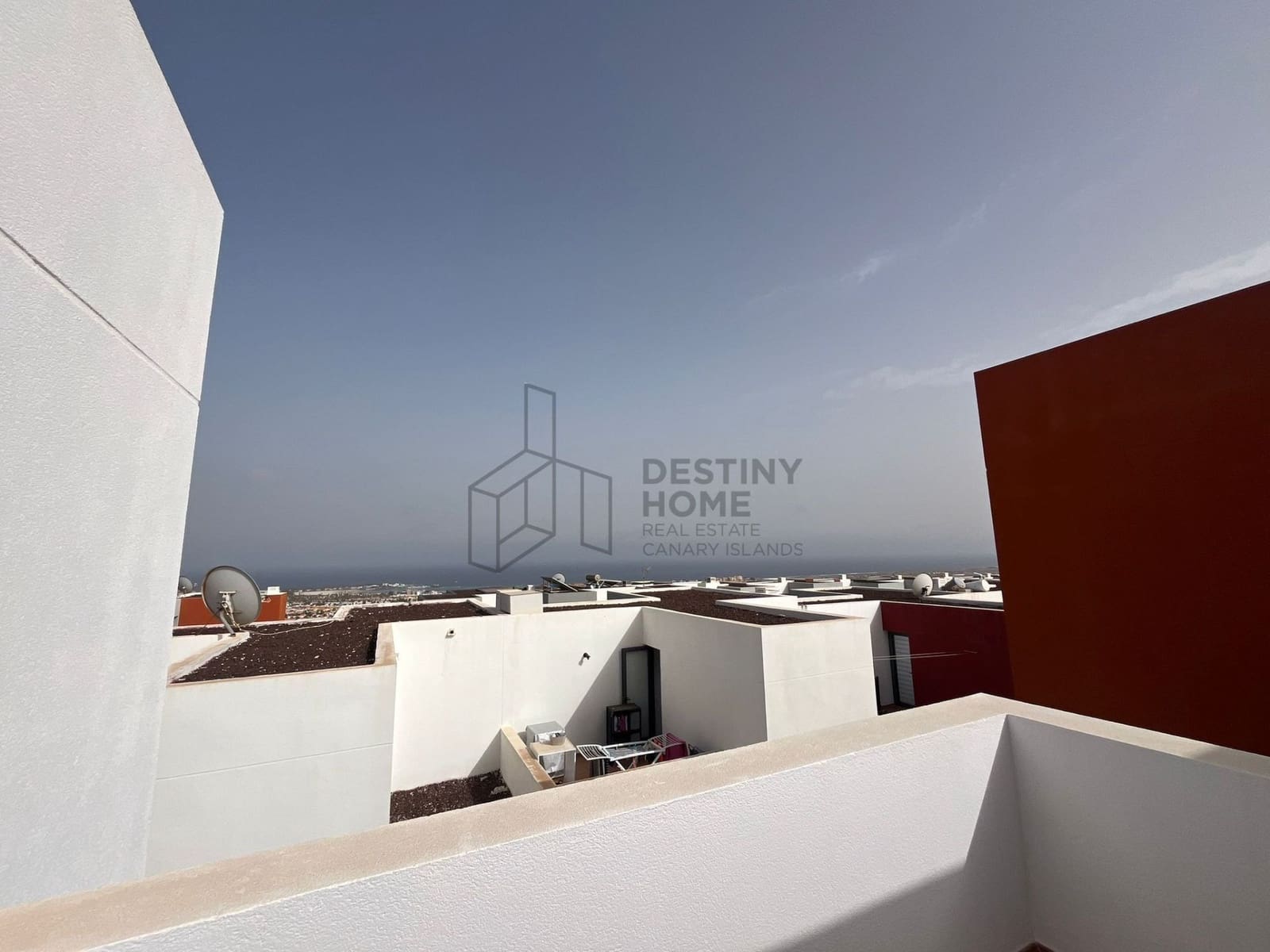 4 slaapkamer Halfvrijstaande villa te koop in Caleta de Fuste met zwembad - € 285.000 (Ref: 9269213)