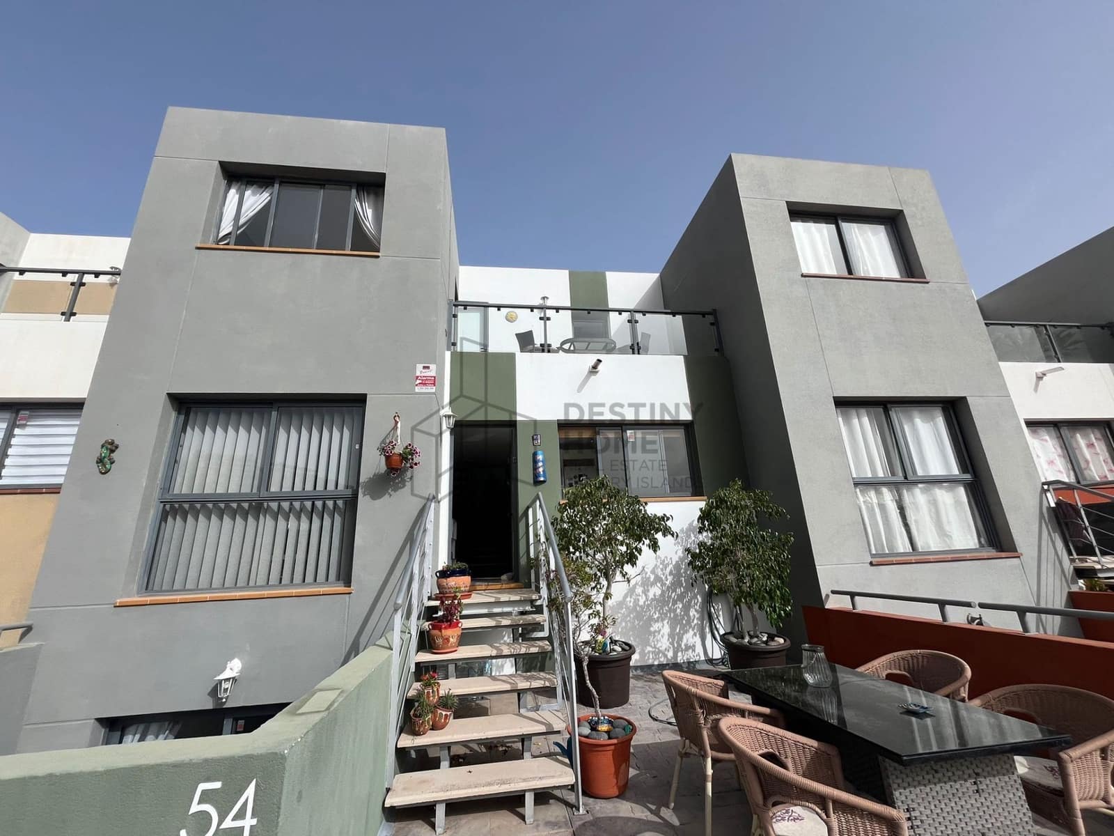 4 slaapkamer Halfvrijstaande villa te koop in Caleta de Fuste met zwembad - € 285.000 (Ref: 9269213)