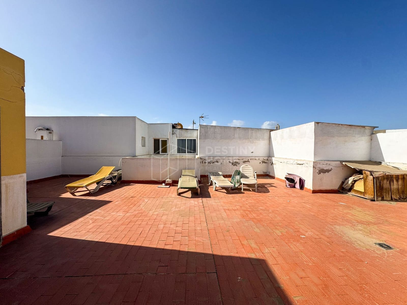 3 slaapkamer Appartement te koop in Corralejo met garage - € 237.000 (Ref: 9294211)