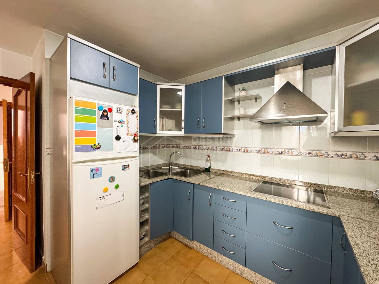 3 slaapkamer Appartement te koop in Corralejo met garage - € 237.000 (Ref: 9294211)