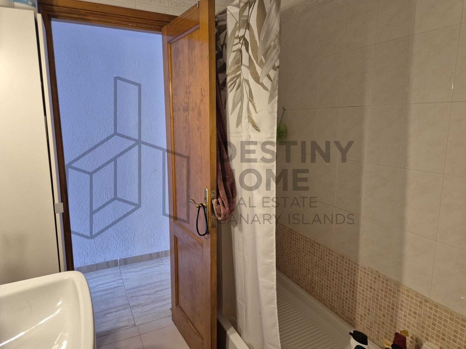 2 bedroom Flat for sale in Corralejo - € 235,000 (Ref: 9312373)