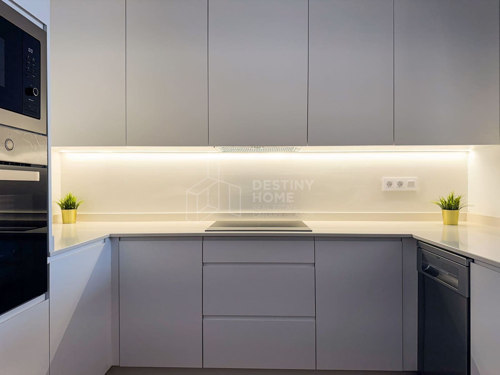 3 sypialnia Apartament na sprzedaż w Corralejo z garażem - 335 000 € (Ref: 9344403)