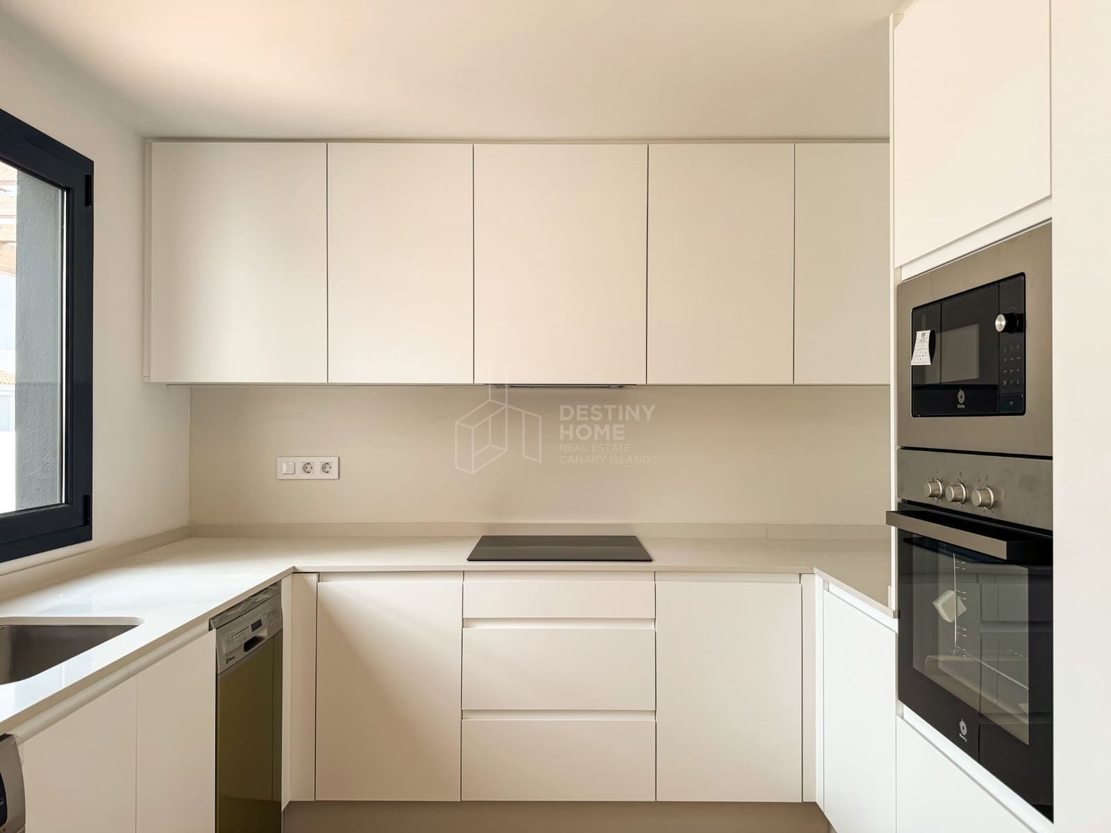 3 sypialnia Apartament na sprzedaż w Corralejo z garażem - 335 000 € (Ref: 9344403)