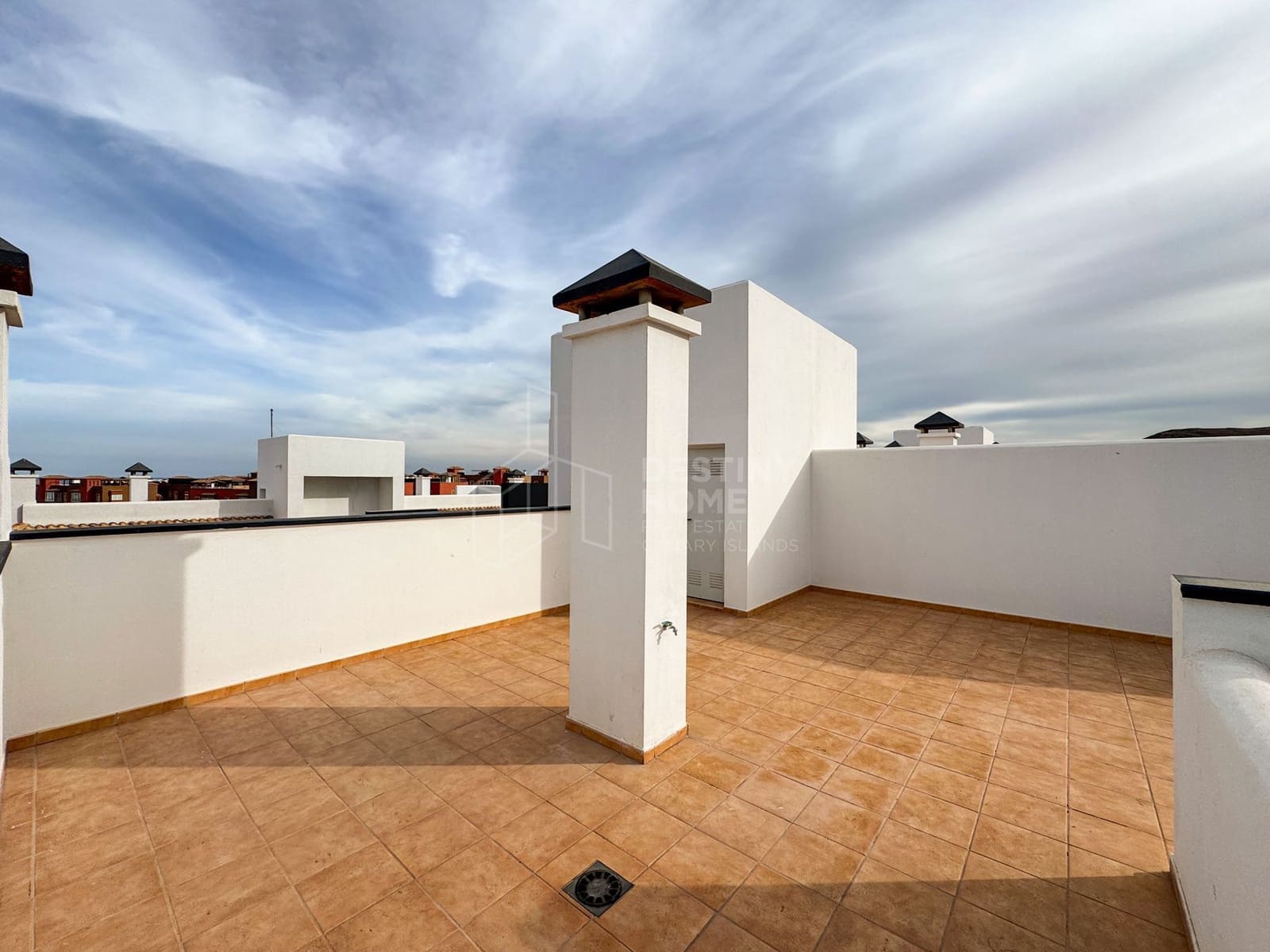 3 sypialnia Apartament na sprzedaż w Corralejo z garażem - 335 000 € (Ref: 9344403)