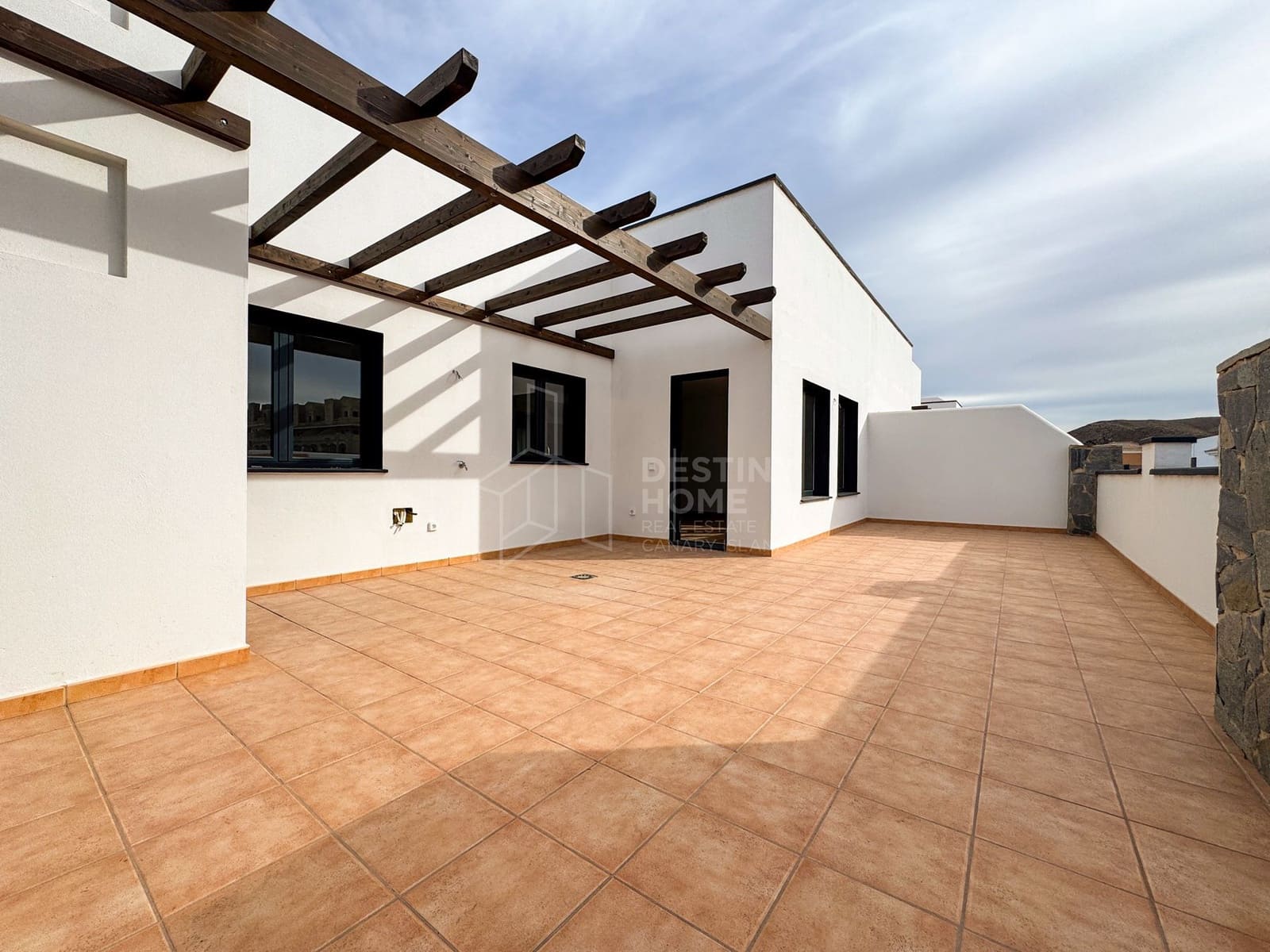 3 sypialnia Apartament na sprzedaż w Corralejo z garażem - 335 000 € (Ref: 9344403)