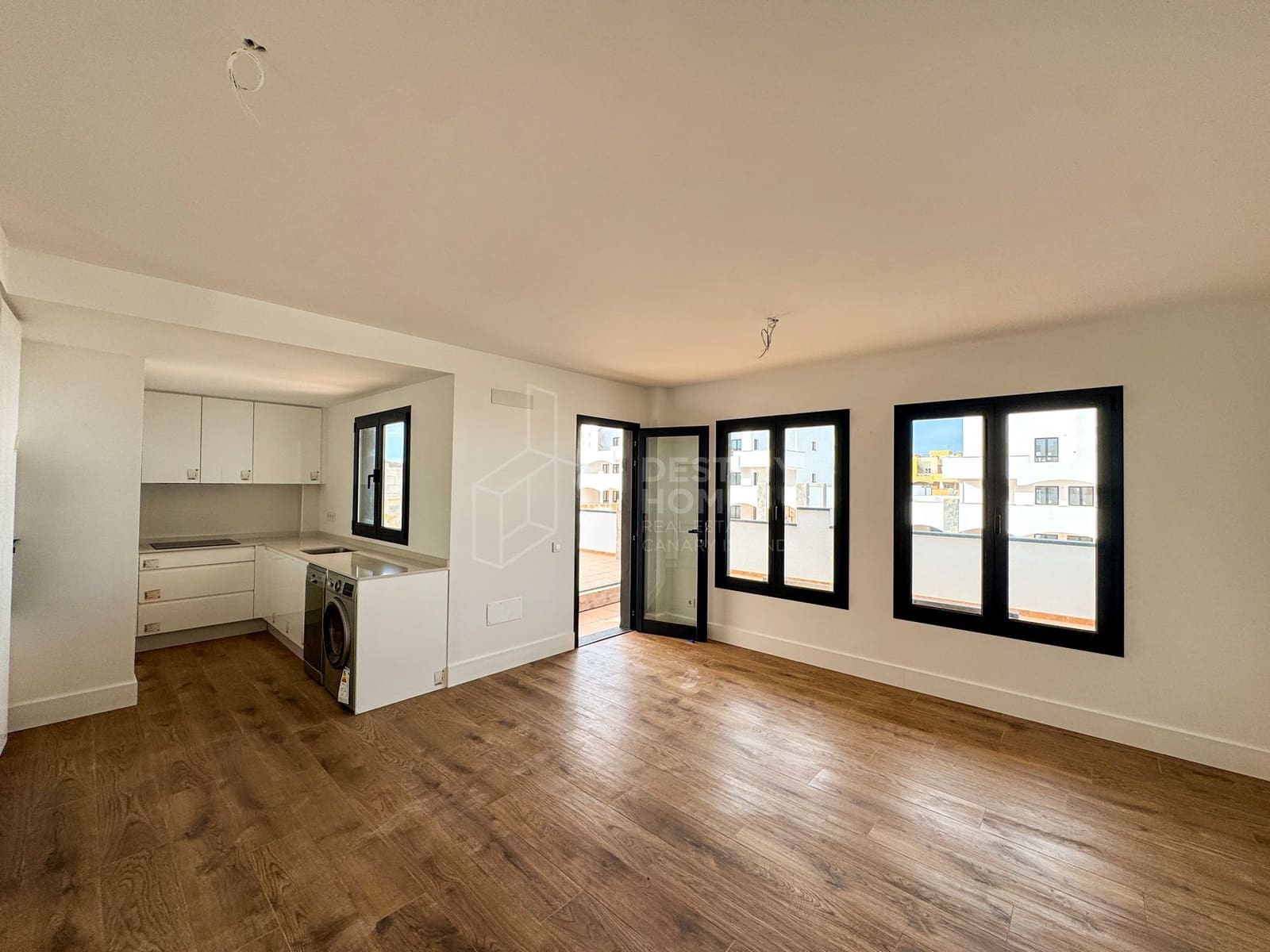 3 sypialnia Apartament na sprzedaż w Corralejo z garażem - 335 000 € (Ref: 9344403)