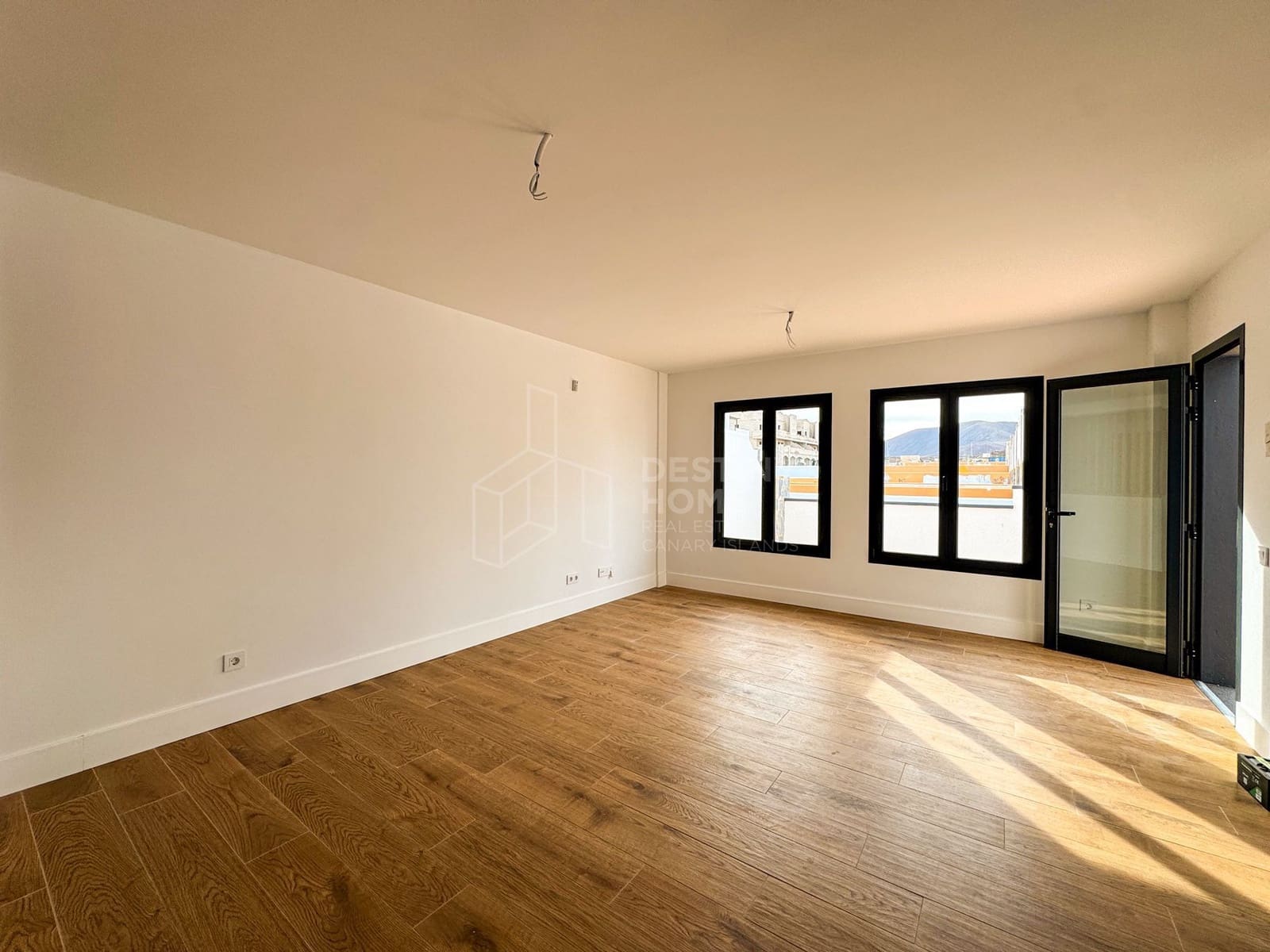 3 sypialnia Apartament na sprzedaż w Corralejo z garażem - 335 000 € (Ref: 9344403)