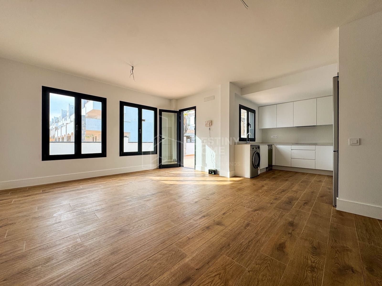 3 sypialnia Apartament na sprzedaż w Corralejo z garażem - 335 000 € (Ref: 9344403)