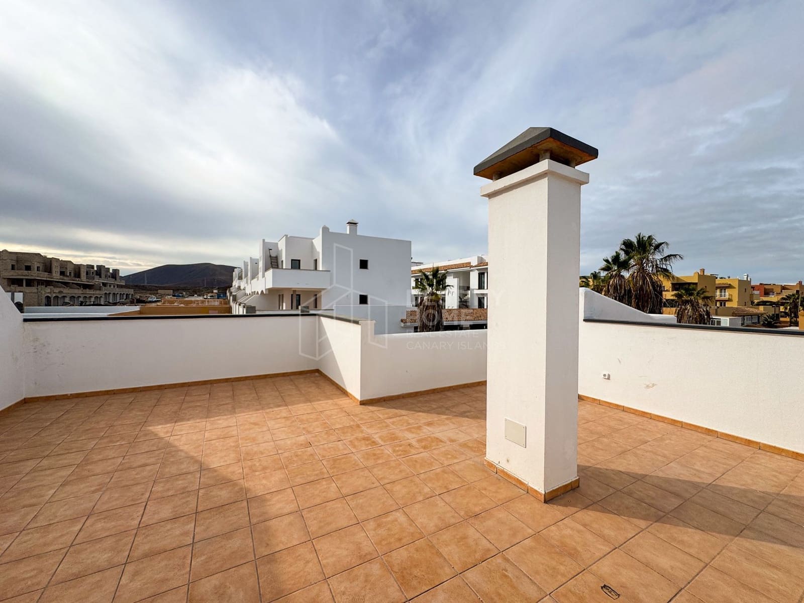 3 sypialnia Apartament na sprzedaż w Corralejo z garażem - 335 000 € (Ref: 9344403)