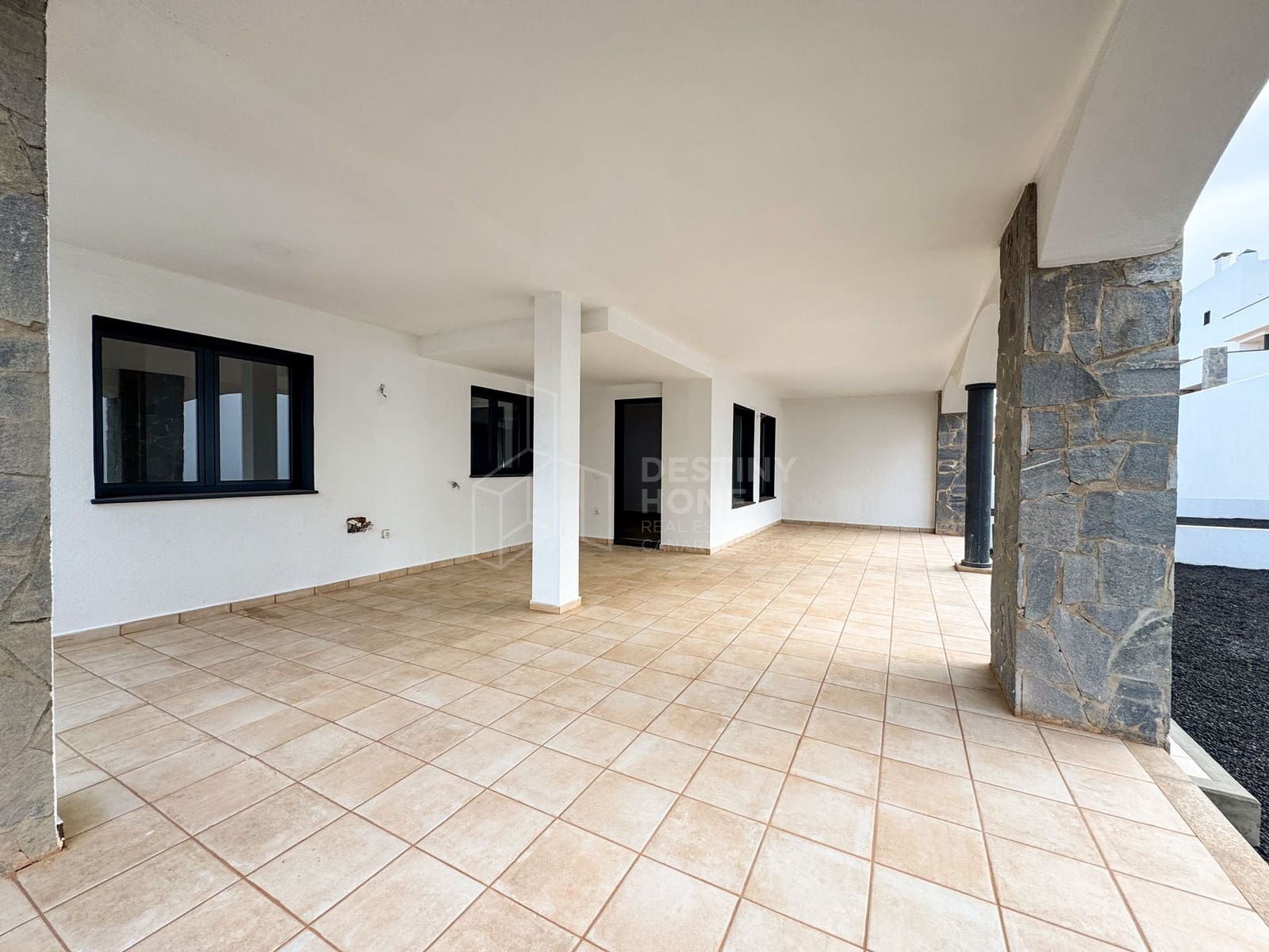 3 sypialnia Apartament na sprzedaż w Corralejo z garażem - 335 000 € (Ref: 9344403)