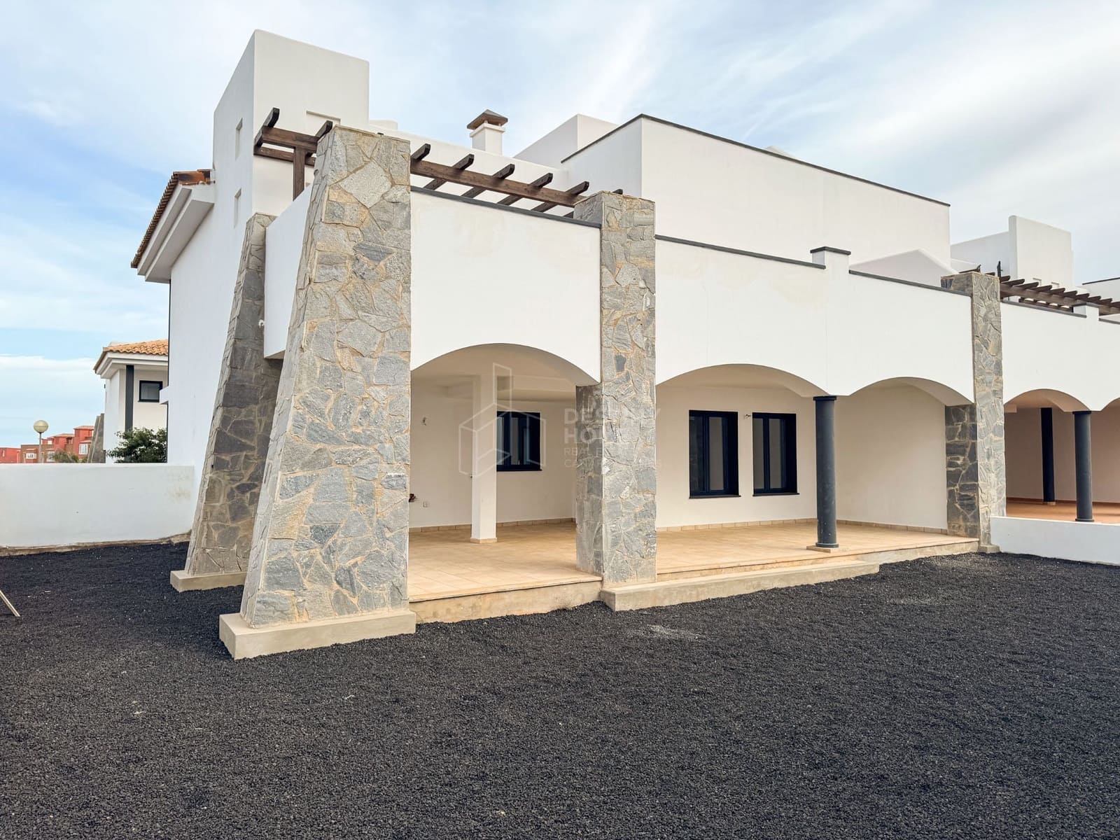 3 sypialnia Apartament na sprzedaż w Corralejo z garażem - 335 000 € (Ref: 9344403)