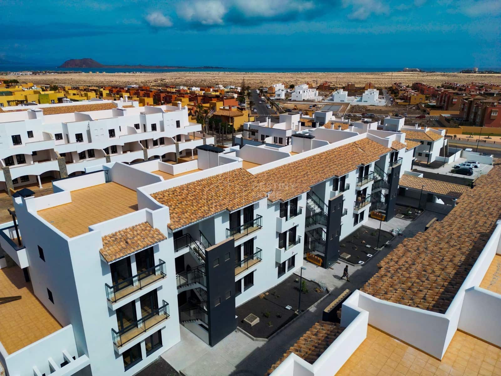 3 sypialnia Apartament na sprzedaż w Corralejo z garażem - 335 000 € (Ref: 9344403)