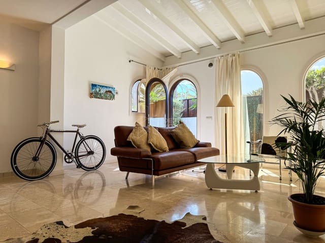 2 slaapkamer Villa te koop in Corralejo, La Oliva - € 540.000 (Ref: 9346945)