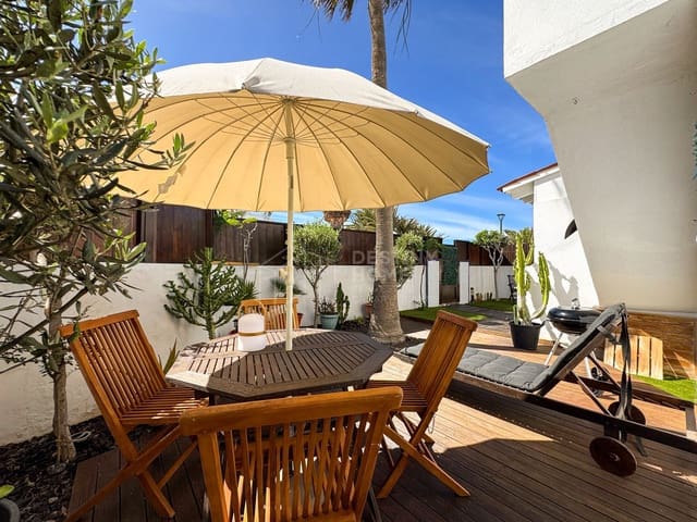 2 slaapkamer Villa te koop in Corralejo, La Oliva - € 540.000 (Ref: 9346945)