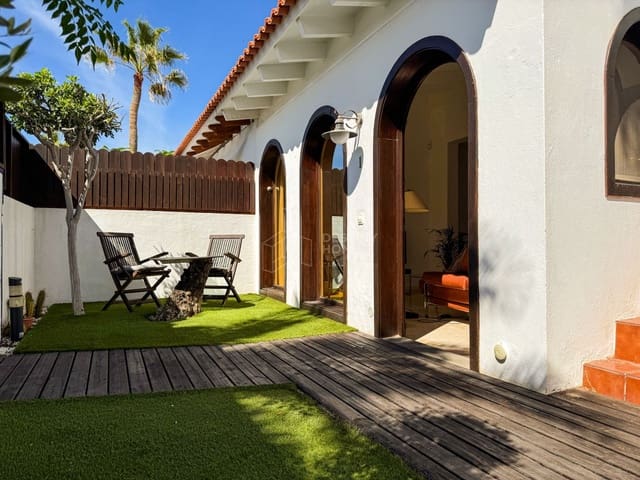 2 slaapkamer Villa te koop in Corralejo, La Oliva - € 540.000 (Ref: 9346945)