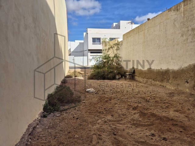 Building Plot for sale in Puerto del Rosario - € 50,000 (Ref: 9346948)