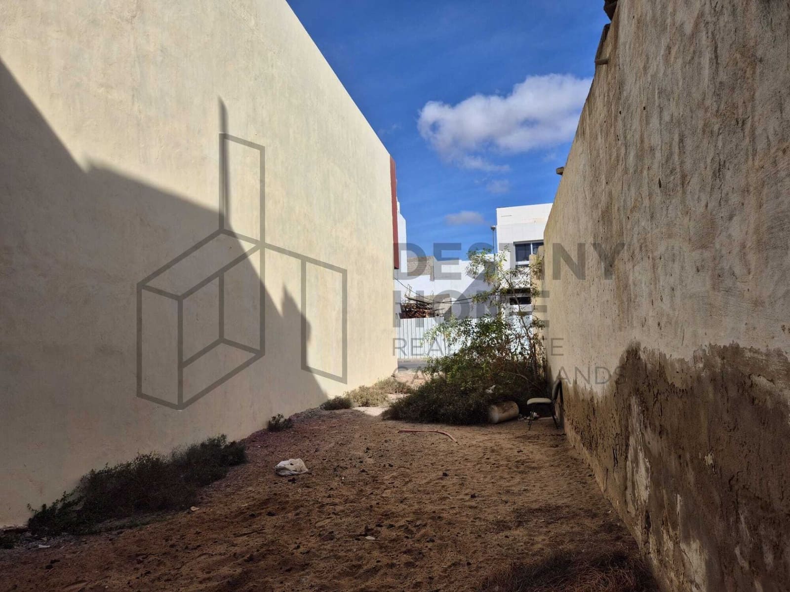 Building Plot for sale in Puerto del Rosario - € 50,000 (Ref: 9346948)