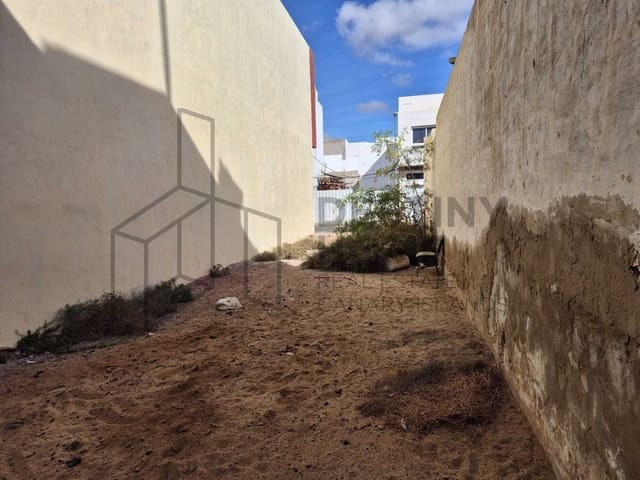 Building Plot for sale in Puerto del Rosario - € 50,000 (Ref: 9346948)