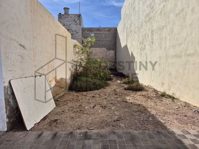Building Plot for sale in Puerto del Rosario - € 50,000 (Ref: 9346948)
