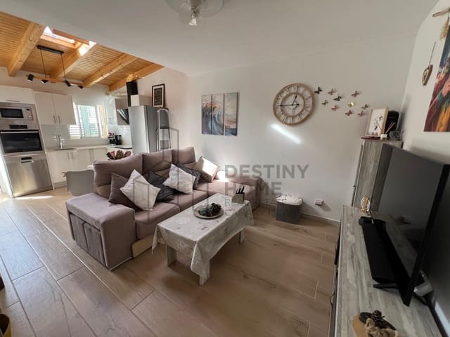 3 soverom Kjedet enebolig til salgs i Costa Calma, Pájara med garasje - € 187 000 (Ref: 9349065)