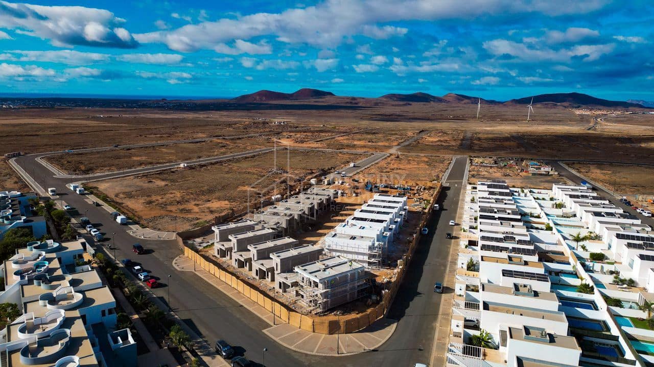 2 quarto Moradia Geminada para venda em Villaverde com piscina garagem - 267 000 € (Ref: 9367025)