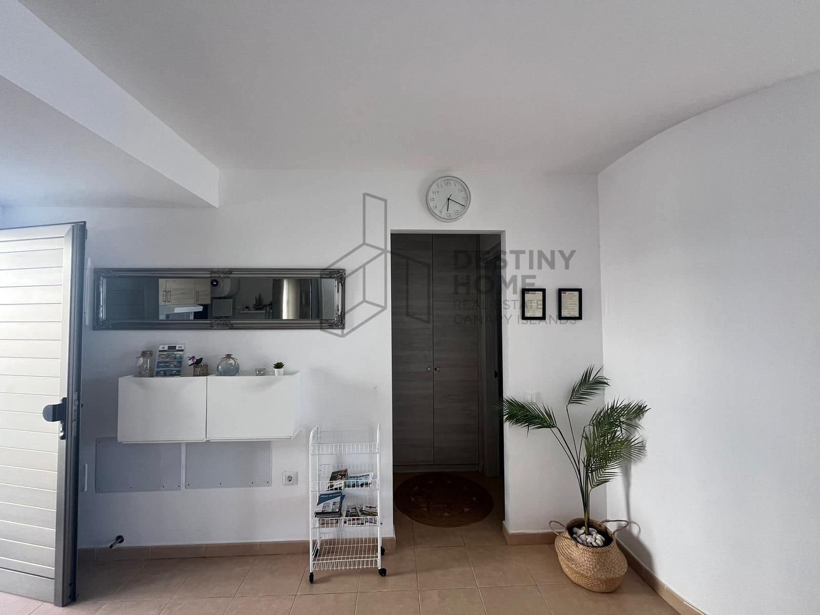 1 slaapkamer Appartement te koop in Costa de Antigua met zwembad garage - € 150.000 (Ref: 9403189)