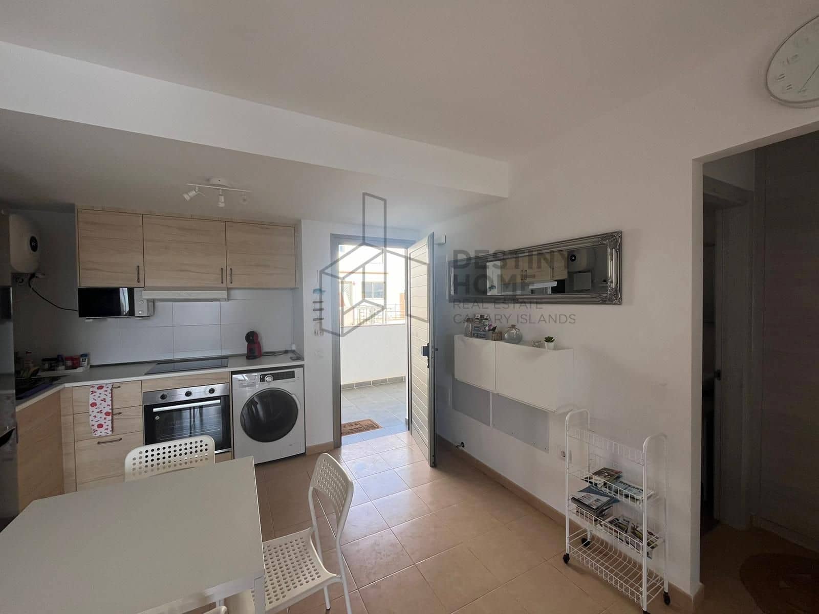 1 slaapkamer Appartement te koop in Costa de Antigua met zwembad garage - € 150.000 (Ref: 9403189)