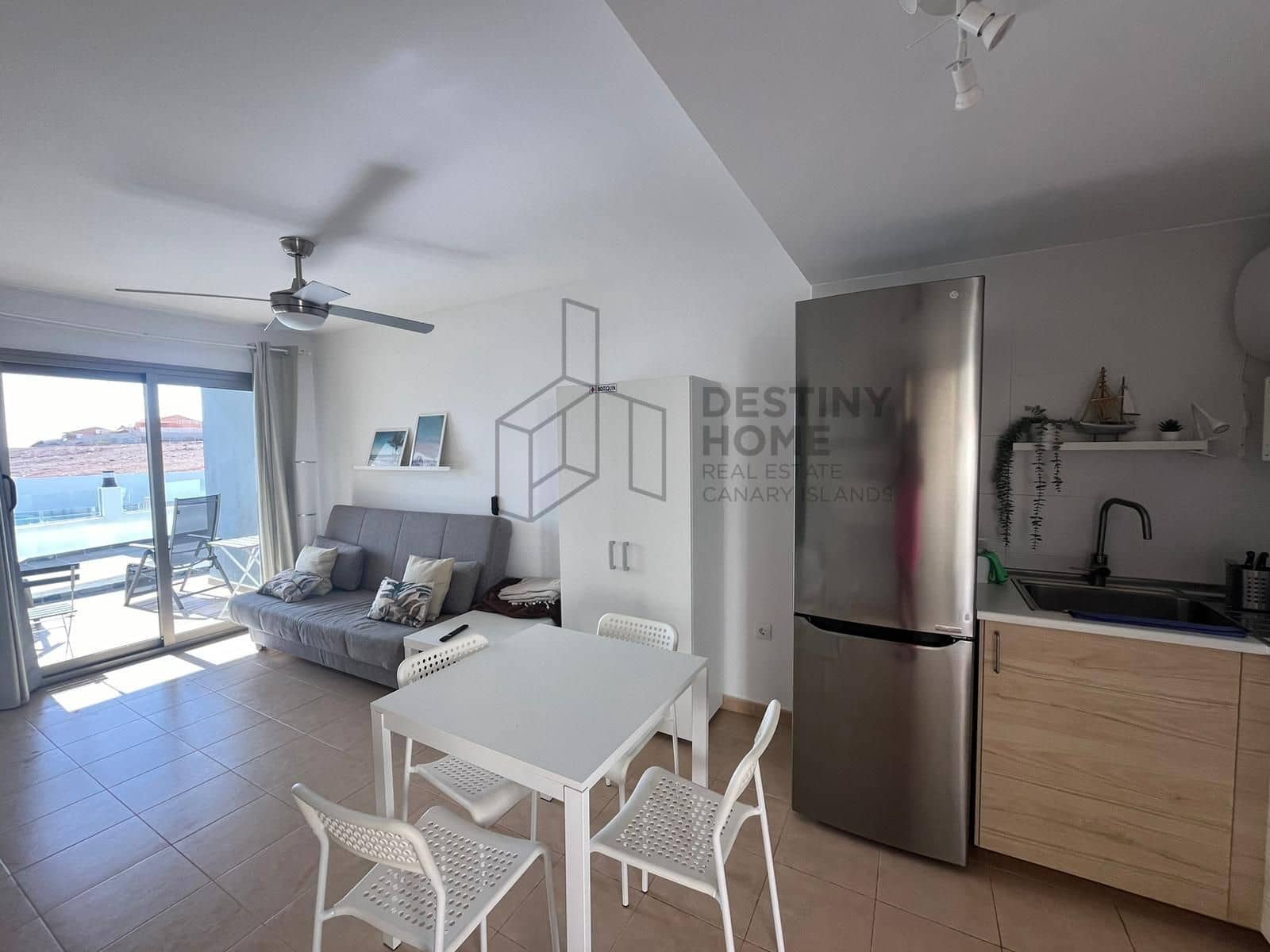 1 slaapkamer Appartement te koop in Costa de Antigua met zwembad garage - € 150.000 (Ref: 9403189)