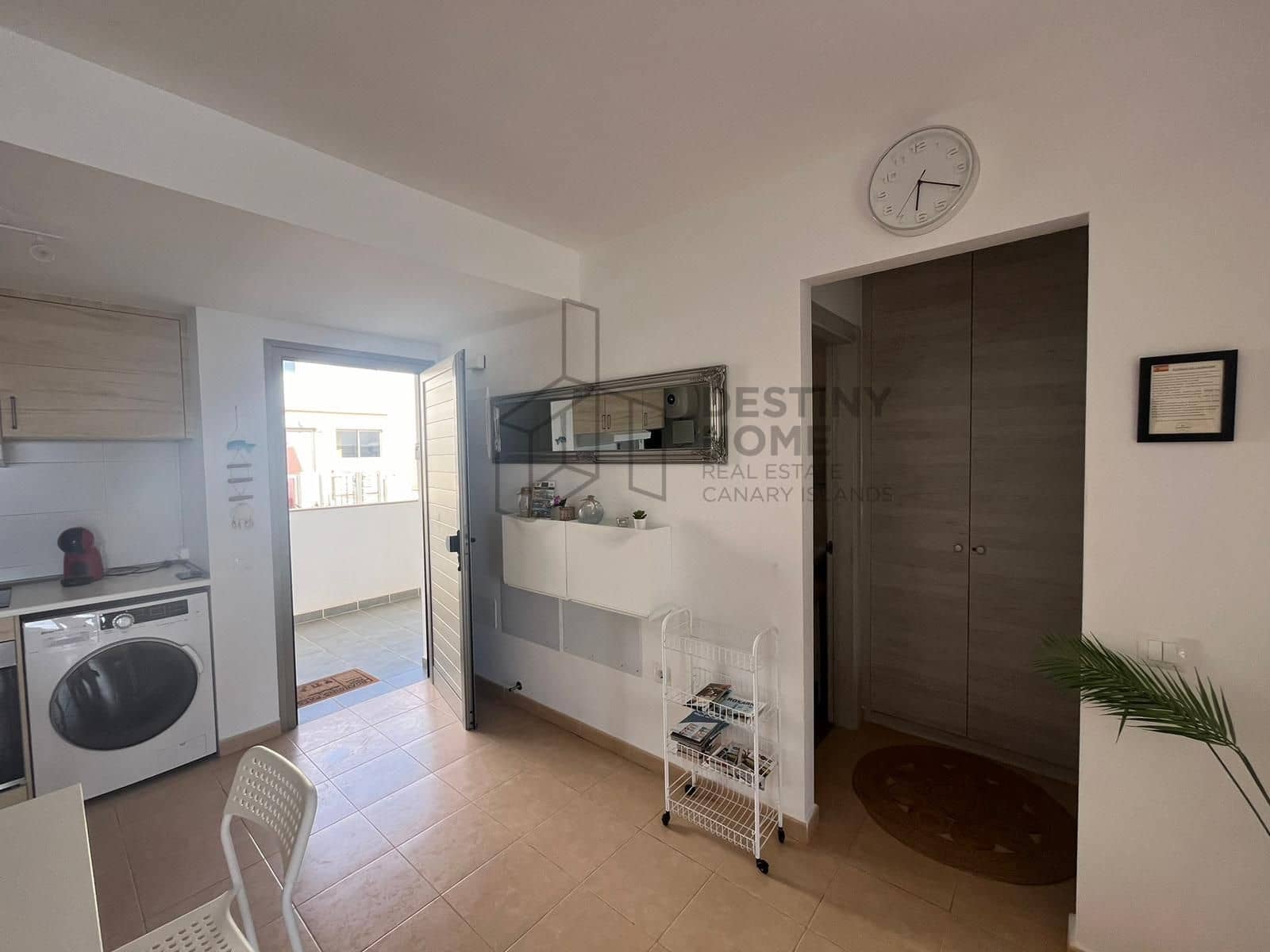 1 slaapkamer Appartement te koop in Costa de Antigua met zwembad garage - € 150.000 (Ref: 9403189)