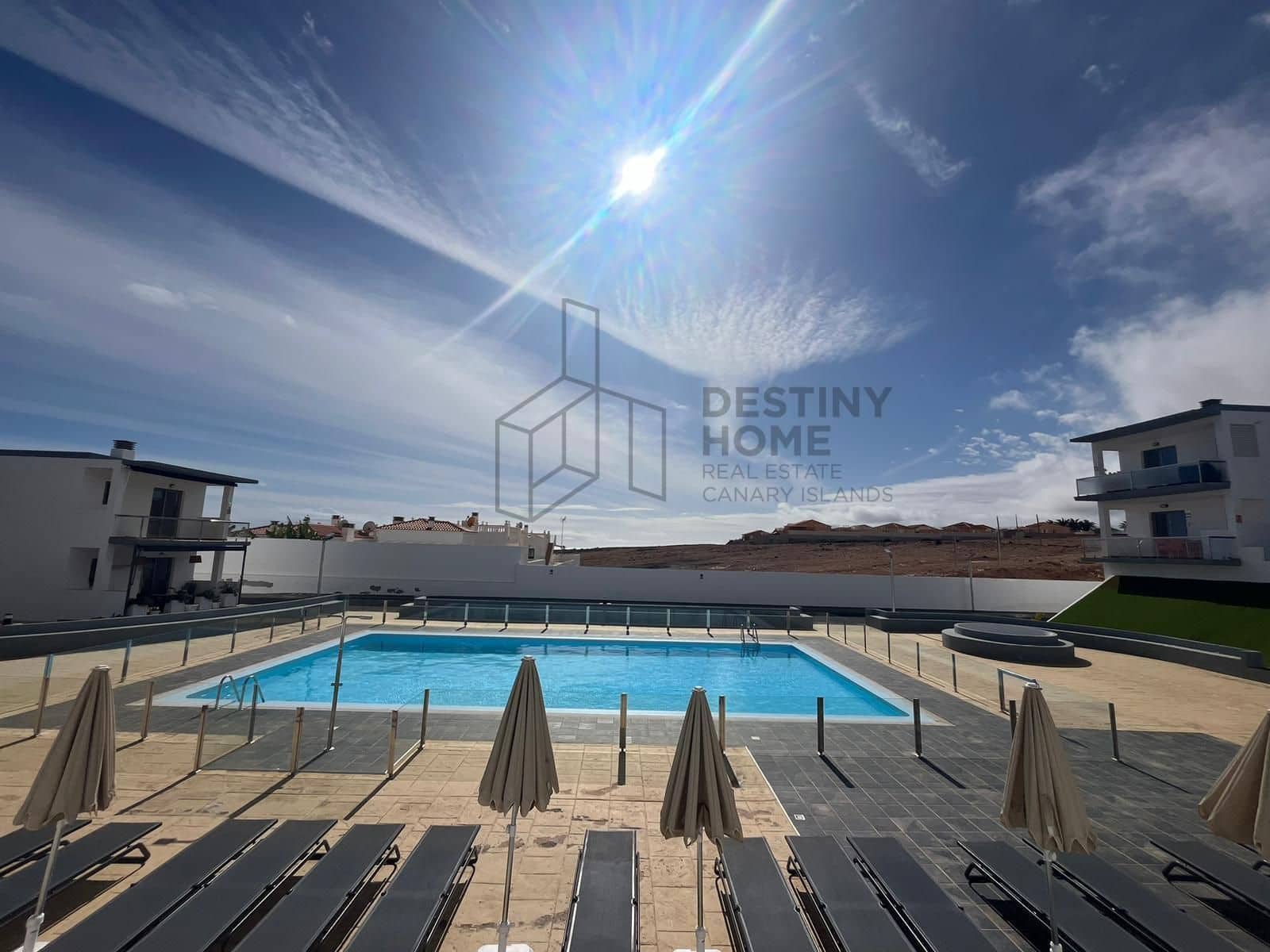 1 slaapkamer Appartement te koop in Costa de Antigua met zwembad garage - € 150.000 (Ref: 9403189)