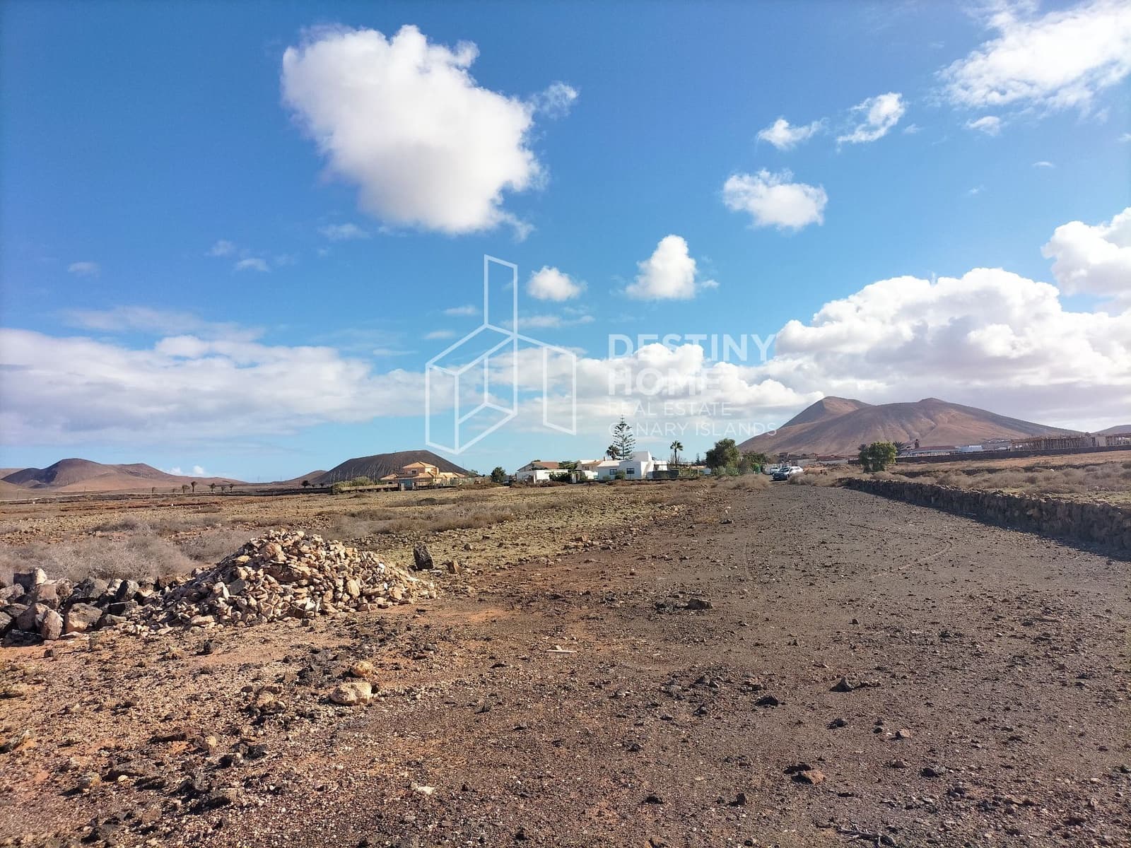 Undeveloped Land for sale in Villaverde - € 250,000 (Ref: 9406421)
