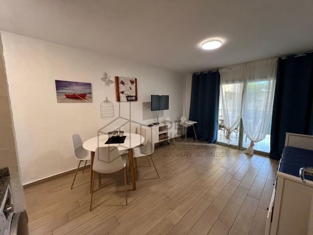 1 sovrum Lägenhet till salu i Corralejo, La Oliva med pool - 199 000 € (Ref: 9419406)