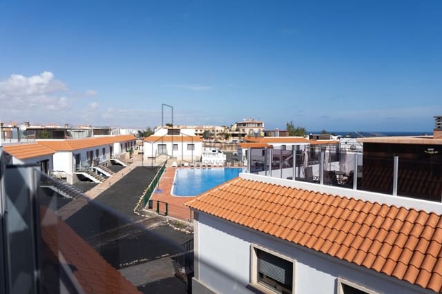 4 chambre Villa/Maison à vendre à Nuevo Horizonte, Antigua avec piscine garage - 340 000 € (Ref: 9422034)