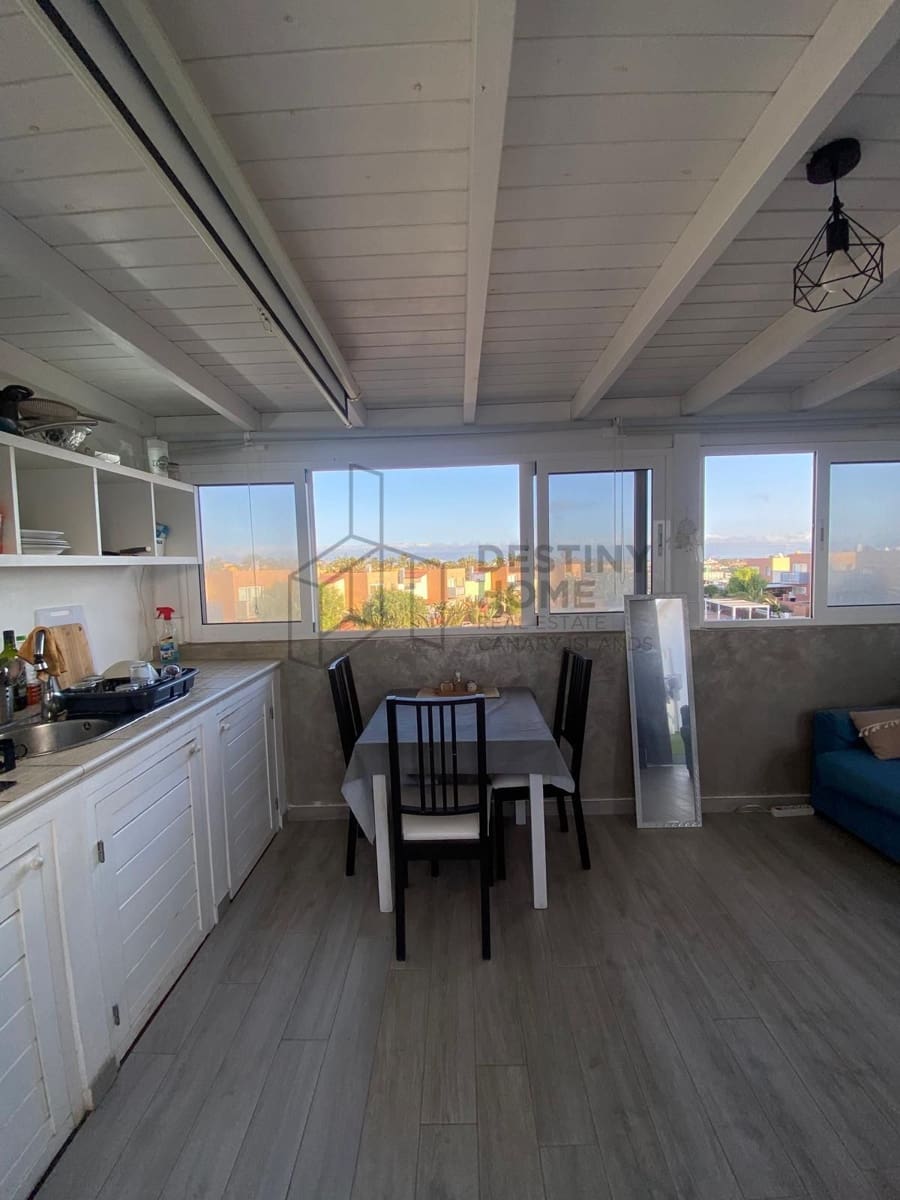 3 bedroom Apartment for sale in Corralejo with pool - € 290,000 (Ref: 9451972)