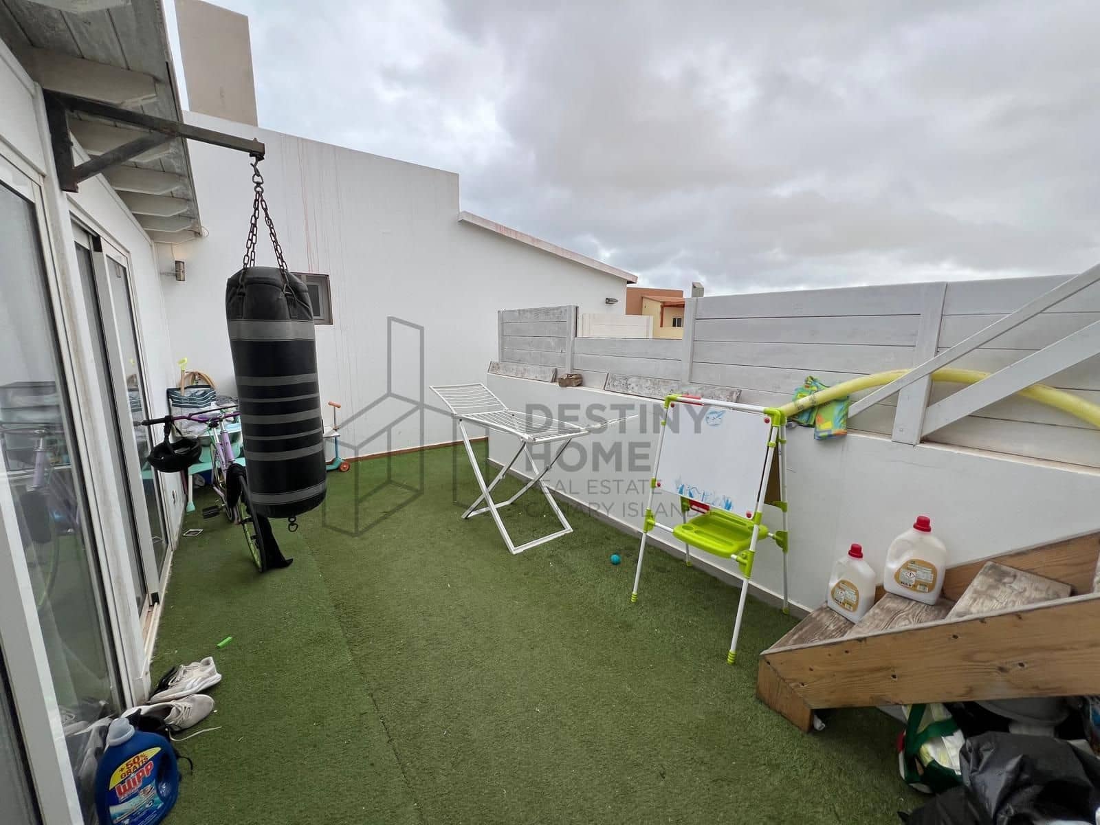 3 bedroom Apartment for sale in Corralejo with pool - € 290,000 (Ref: 9451972)