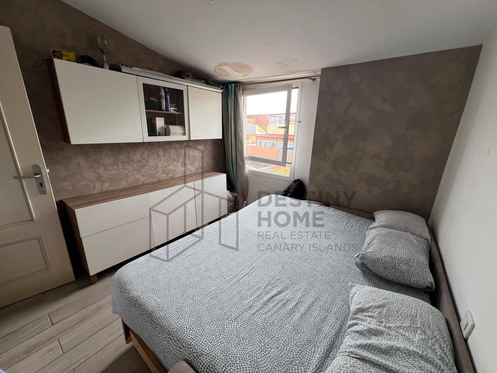 3 bedroom Apartment for sale in Corralejo with pool - € 290,000 (Ref: 9451972)