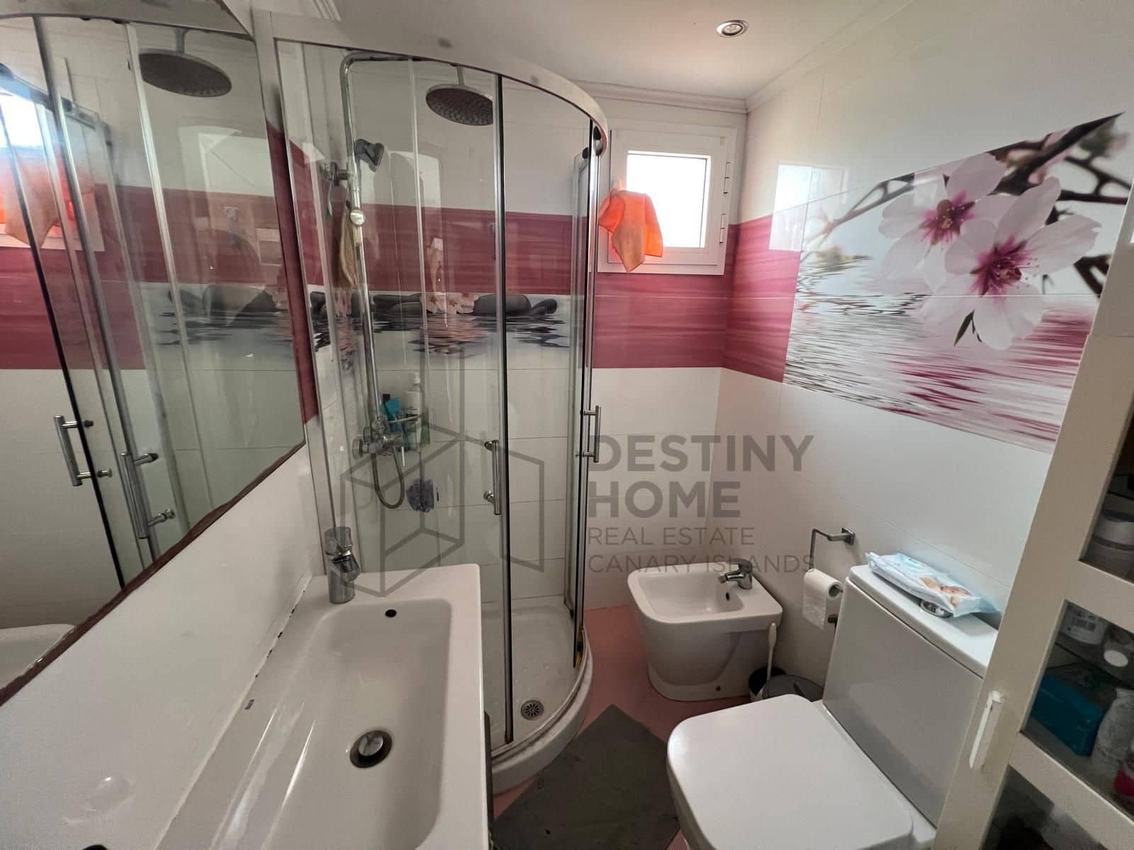 3 bedroom Apartment for sale in Corralejo with pool - € 290,000 (Ref: 9451972)