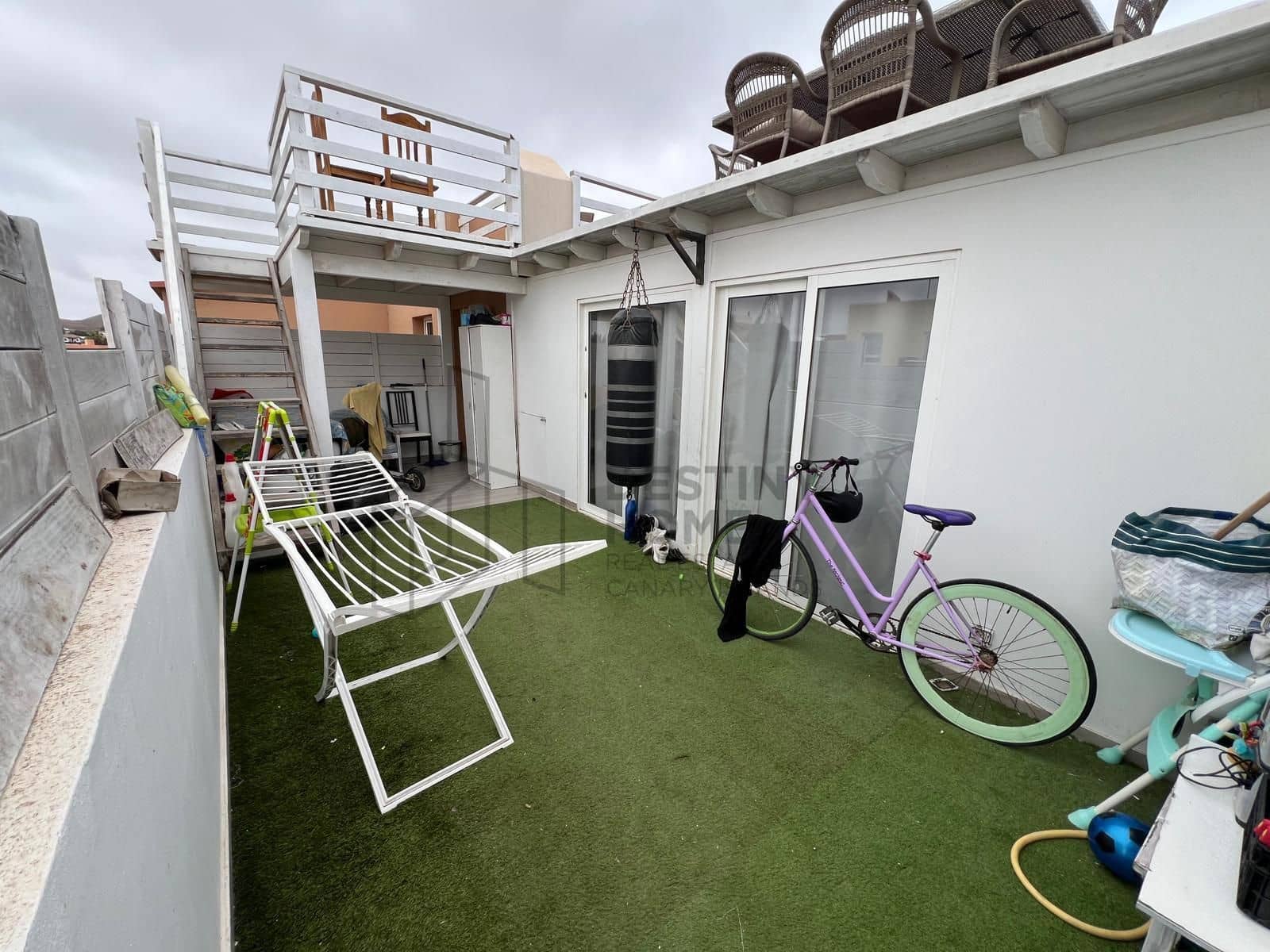 3 bedroom Apartment for sale in Corralejo with pool - € 290,000 (Ref: 9451972)