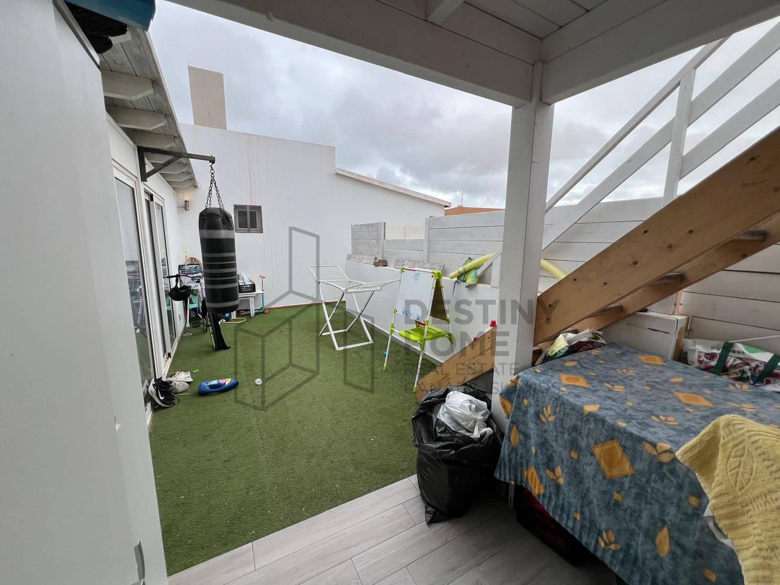 3 bedroom Apartment for sale in Corralejo with pool - € 290,000 (Ref: 9451972)