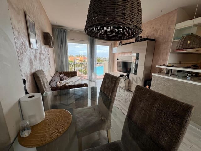 3 bedroom Apartment for sale in Corralejo, La Oliva with pool - € 290,000 (Ref: 9451972)