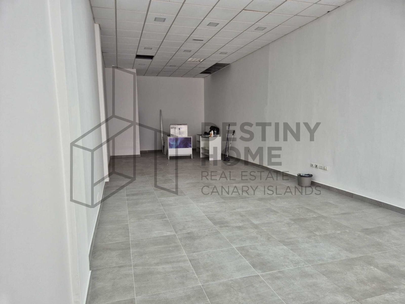 Kommersiell til salgs i Puerto del Rosario - € 150 000 (Ref: 9451973)